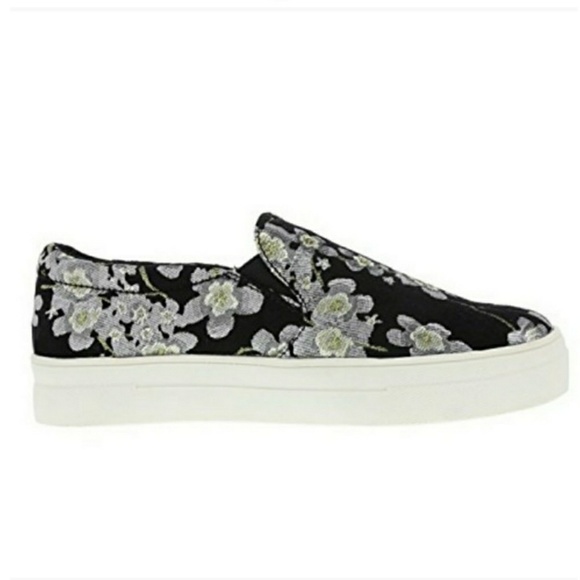 Brash Shoes - Brash**Evonne Floral Slip on Sneakers Size 8